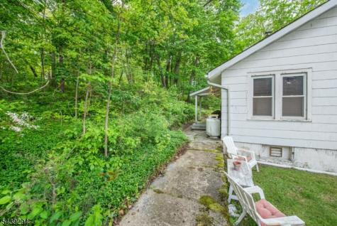 133 Woodside Avenue Newton NJ 07860