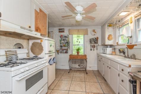 133 Woodside Avenue Newton NJ 07860