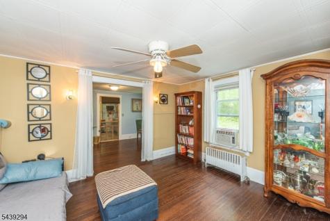 133 Woodside Avenue Newton NJ 07860