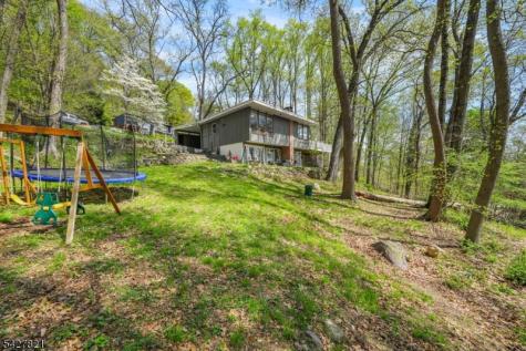 11 Bott Lane Montville NJ 07082