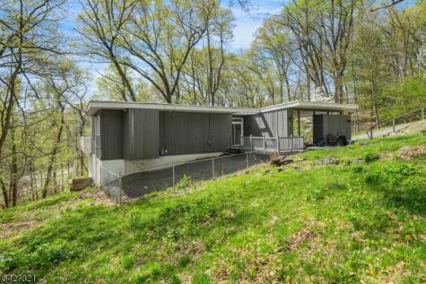 11 Bott Lane Montville NJ 07082