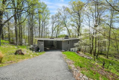 11 Bott Lane Montville NJ 07082