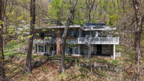 11 Bott Lane Montville NJ 07082