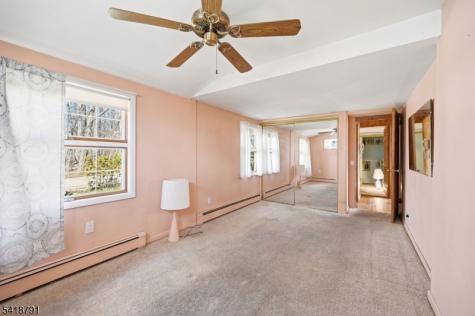 27 Plaza Drive Hampton NJ 07860