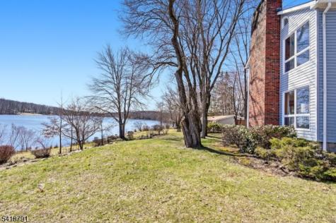 27 Plaza Drive Hampton NJ 07860