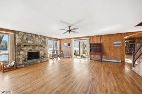 27 Plaza Drive Hampton NJ 07860