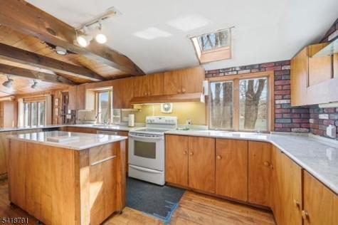 27 Plaza Drive Hampton NJ 07860