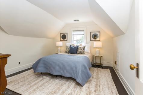 5 Colonial Terrace Nutley NJ 07110