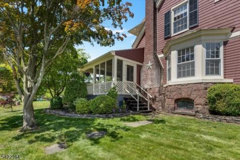 5 Colonial Terrace Nutley NJ 07110