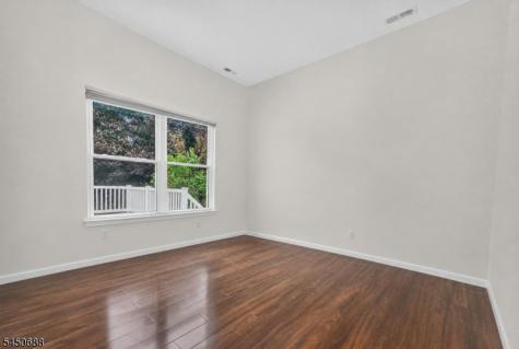 1813 Gary Road Greenwich NJ 08886