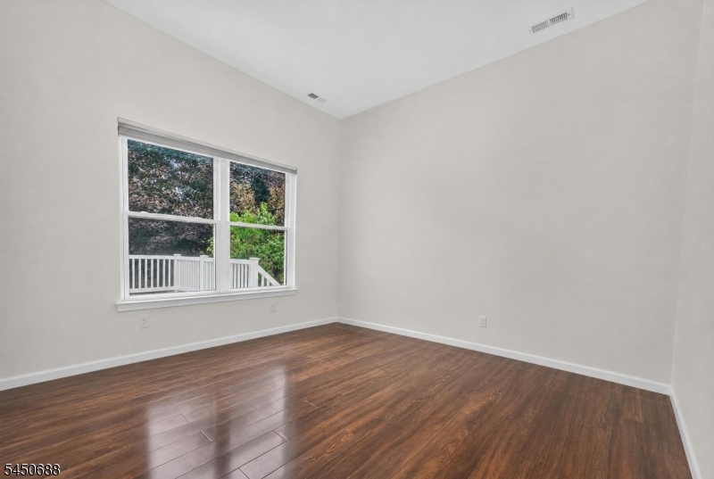 1813 Gary Road Greenwich NJ 08886