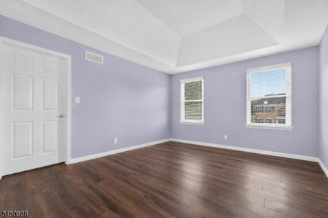 1813 Gary Road Greenwich NJ 08886