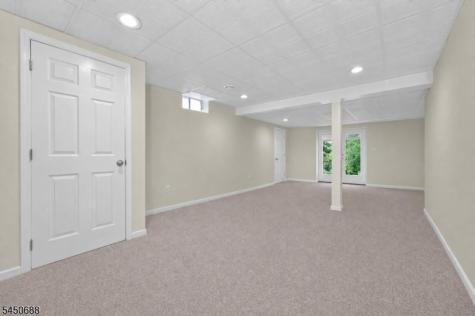1813 Gary Road Greenwich NJ 08886