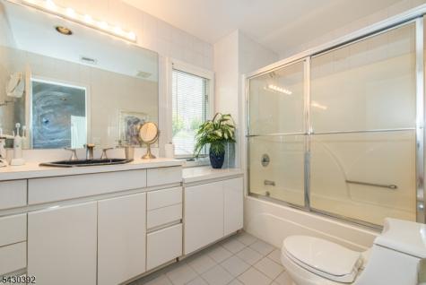 62 Ithanell Road Hopatcong NJ 07843
