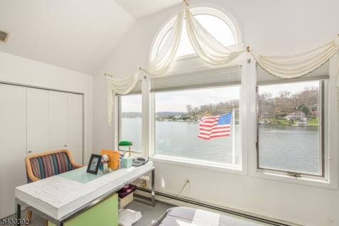 62 Ithanell Road Hopatcong NJ 07843