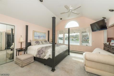 62 Ithanell Road Hopatcong NJ 07843