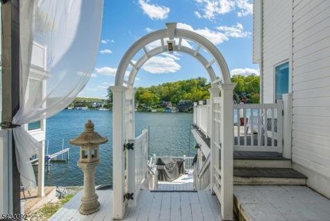 62 Ithanell Road Hopatcong NJ 07843