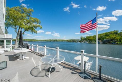 62 Ithanell Road Hopatcong NJ 07843