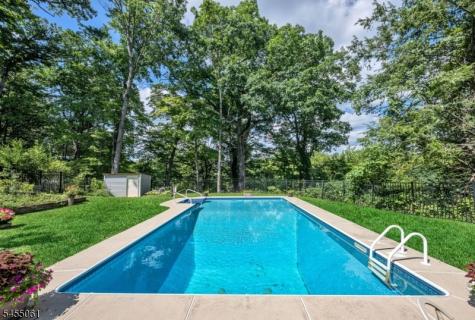 115 Riverwood Avenue Bedminster NJ 07921