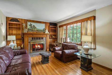 115 Riverwood Avenue Bedminster NJ 07921