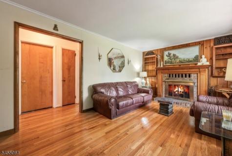 115 Riverwood Avenue Bedminster NJ 07921