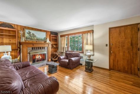 115 Riverwood Avenue Bedminster NJ 07921