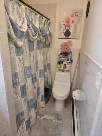 217 Rutledge Avenue East Orange NJ 07017
