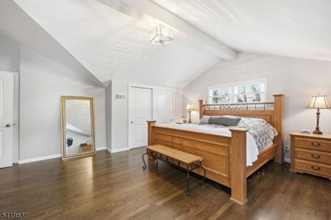 28 Raynor Road Morris NJ 07960