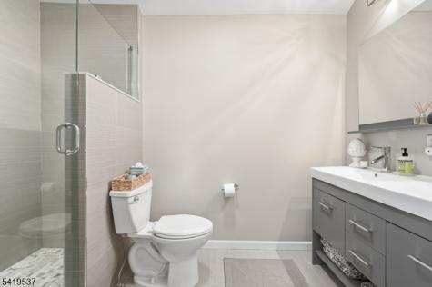 28 Raynor Road Morris NJ 07960