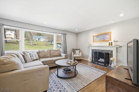 28 Raynor Road Morris NJ 07960