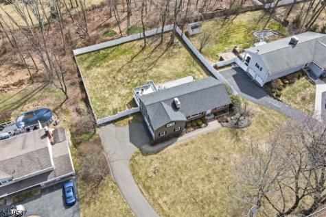 28 Raynor Road Morris NJ 07960