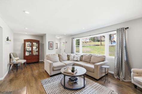 28 Raynor Road Morris NJ 07960