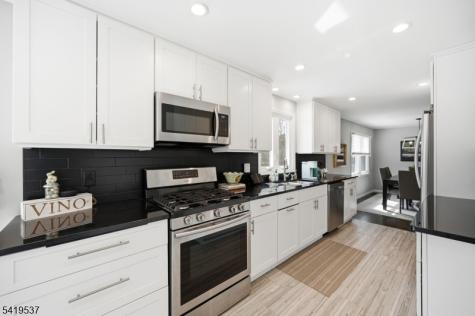 28 Raynor Road Morris NJ 07960