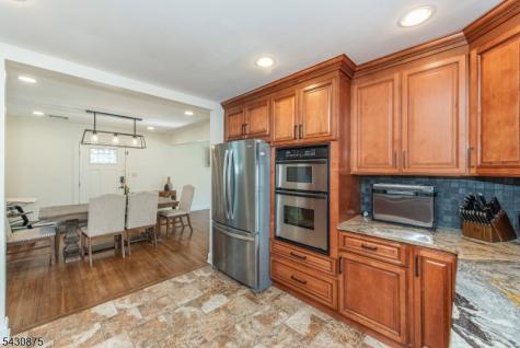 18 Evergreen Drive Lincoln Park NJ 07035