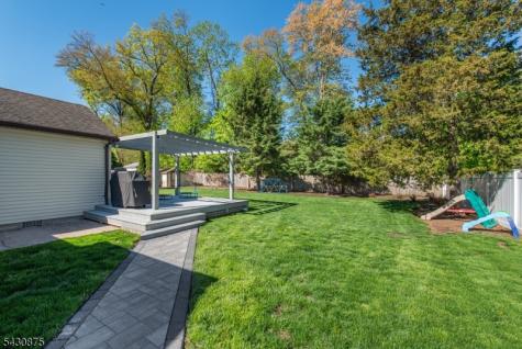18 Evergreen Drive Lincoln Park NJ 07035