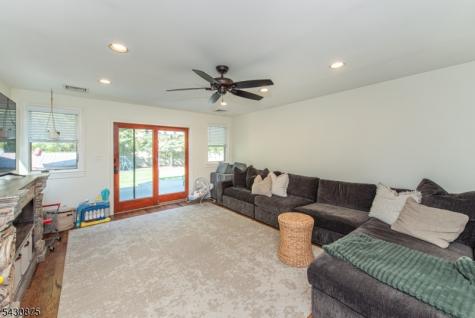 18 Evergreen Drive Lincoln Park NJ 07035