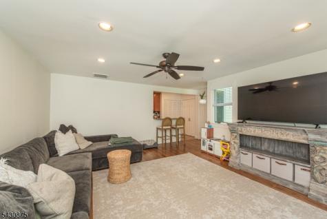 18 Evergreen Drive Lincoln Park NJ 07035