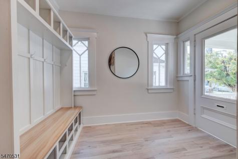 9 Hawthorne Place Montclair NJ 07042