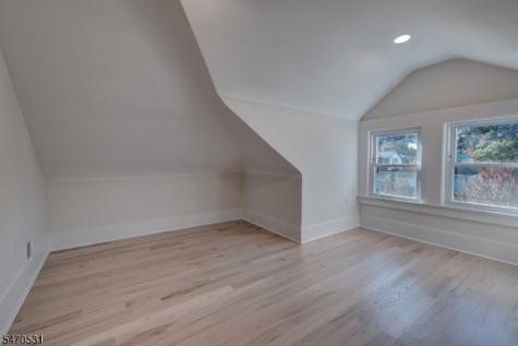 9 Hawthorne Place Montclair NJ 07042