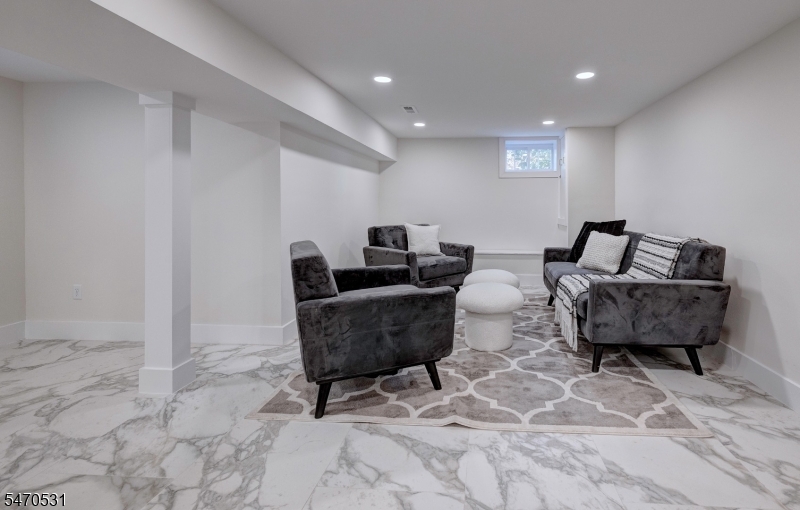 9 Hawthorne Place Montclair NJ 07042