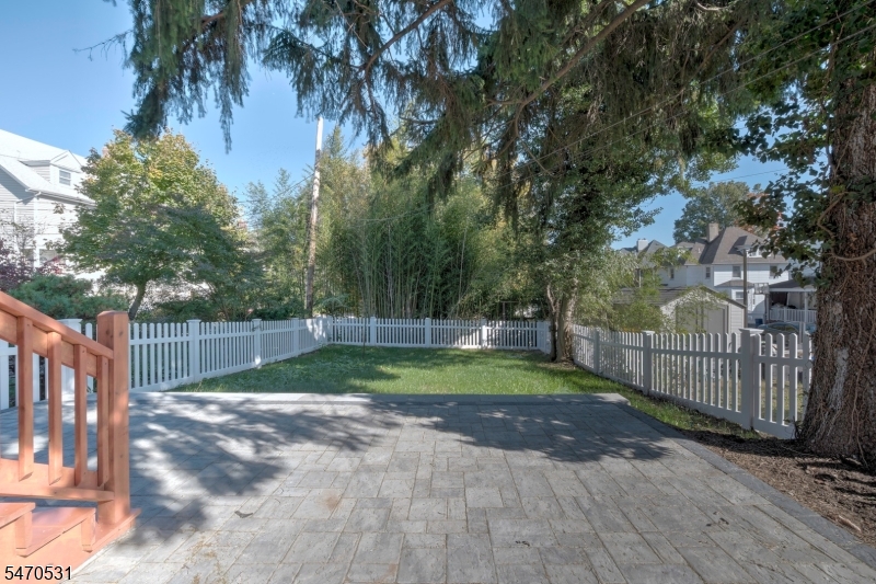 9 Hawthorne Place Montclair NJ 07042