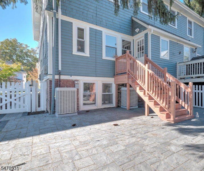 9 Hawthorne Place Montclair NJ 07042