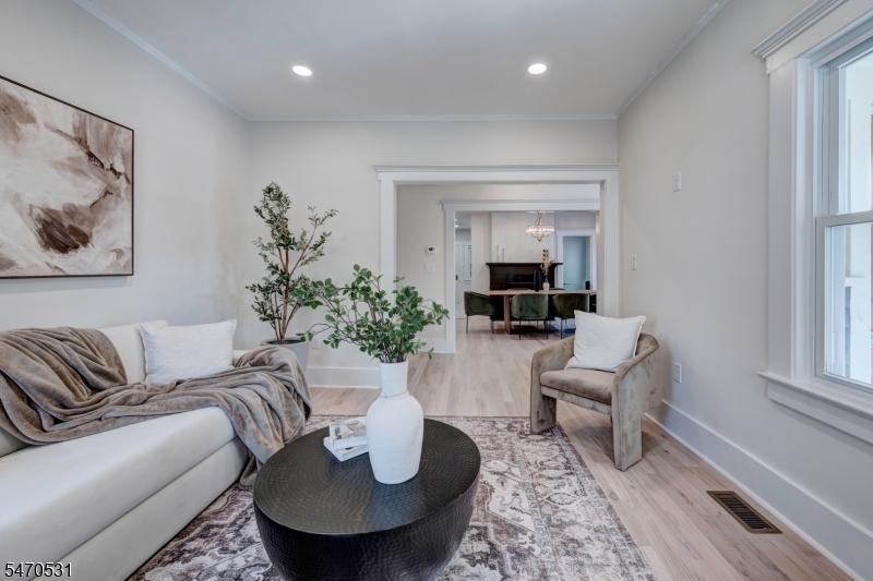 9 Hawthorne Place Montclair NJ 07042