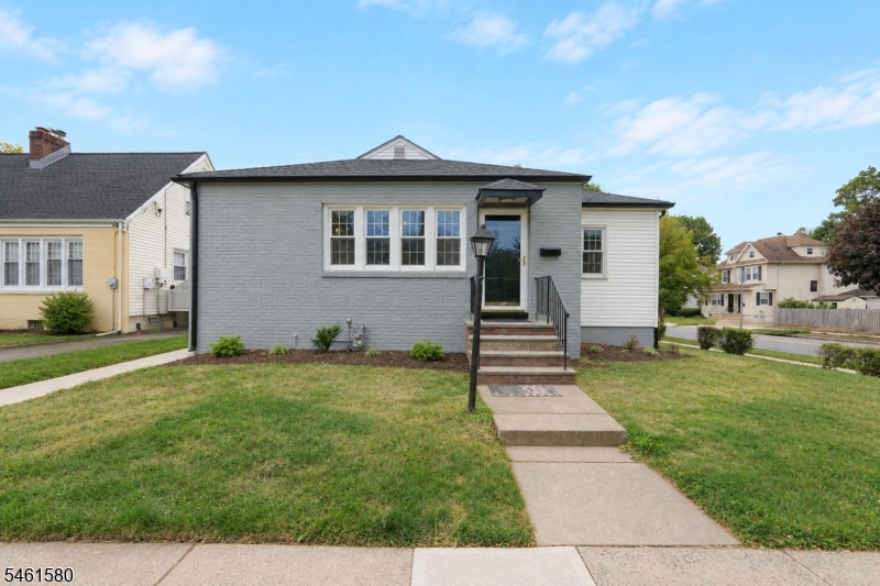 362 E Clay Avenue Roselle Park NJ 07204