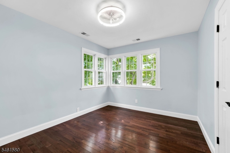 362 E Clay Avenue Roselle Park NJ 07204