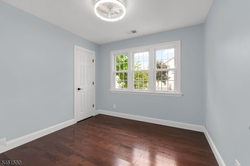 362 E Clay Avenue Roselle Park NJ 07204
