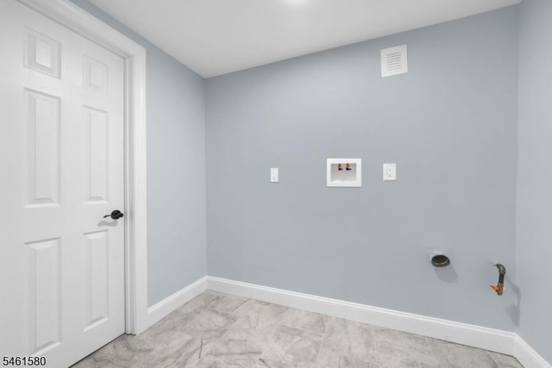 362 E Clay Avenue Roselle Park NJ 07204