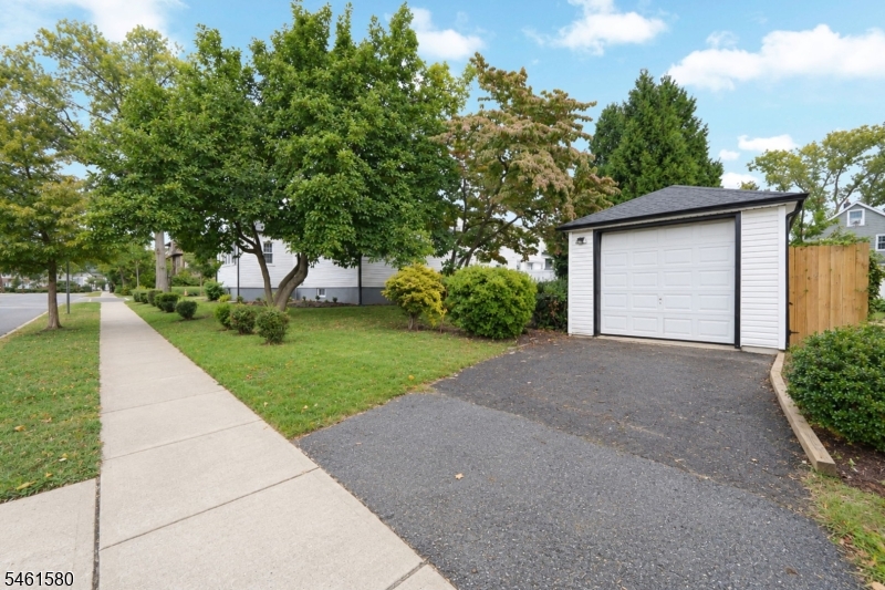 362 E Clay Avenue Roselle Park NJ 07204