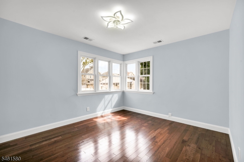 362 E Clay Avenue Roselle Park NJ 07204