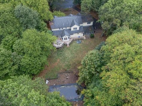 240 Ottowa Lane Franklin Lakes NJ 07417